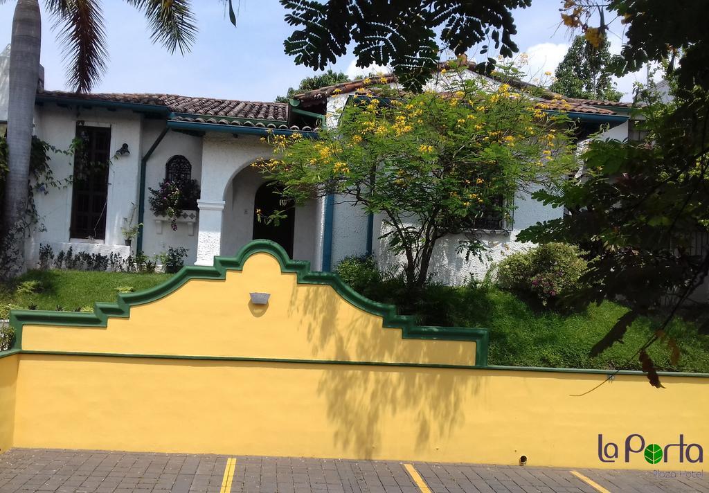 Kal Nawi Hotel San Salvador Esterno foto