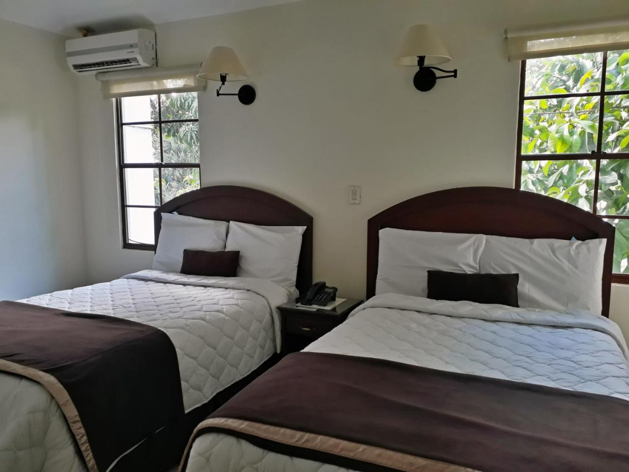 Kal Nawi Hotel San Salvador Esterno foto