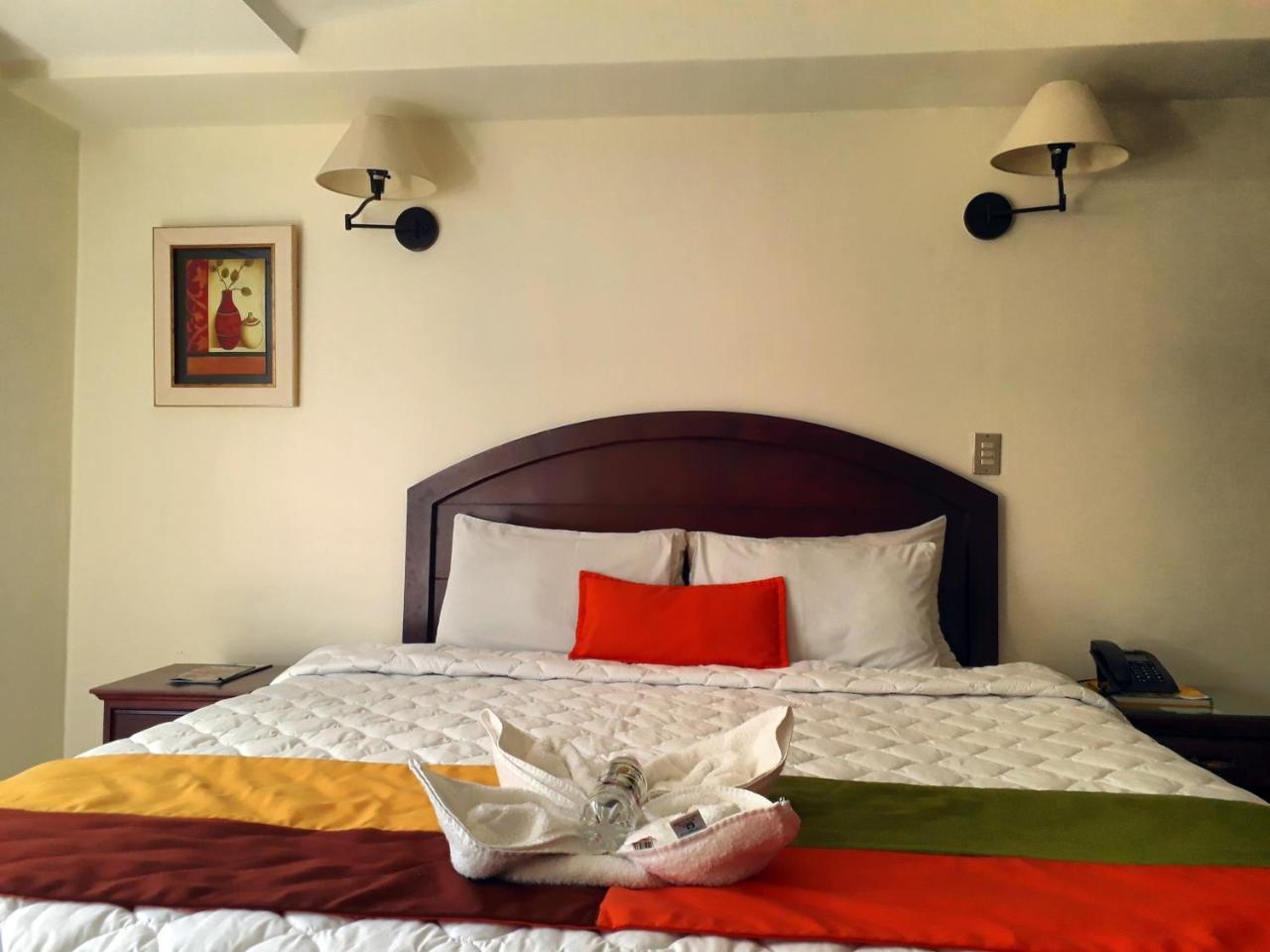 Kal Nawi Hotel San Salvador Esterno foto