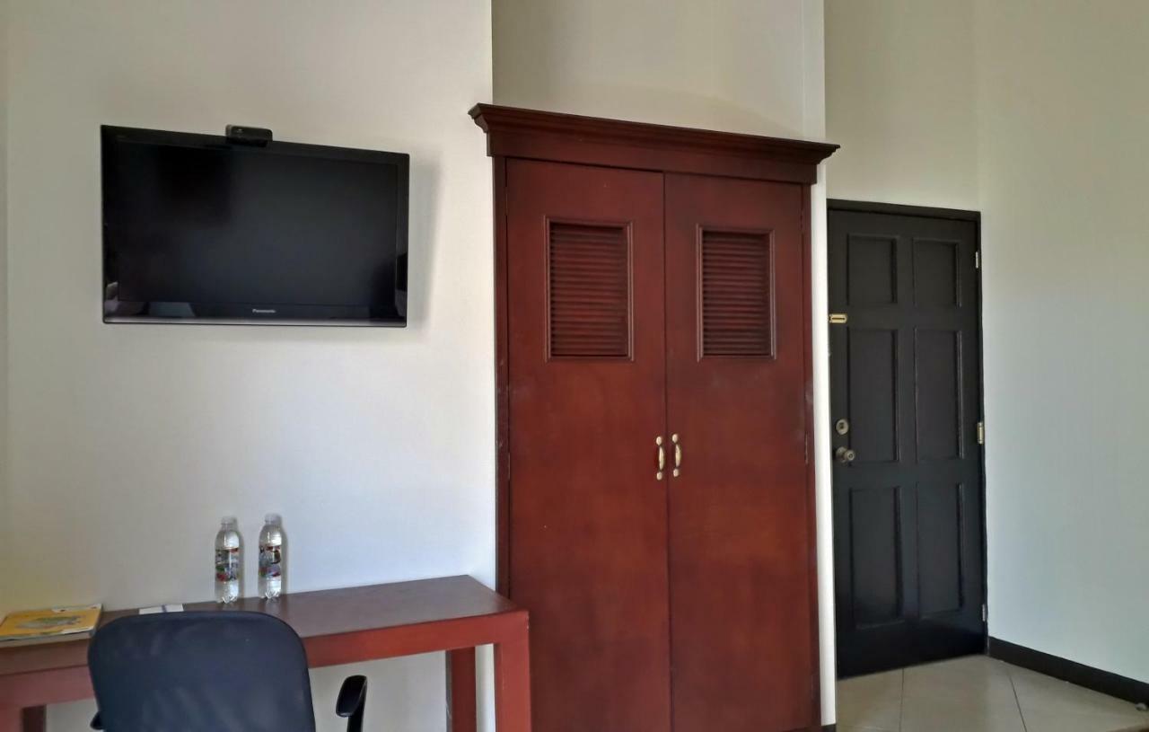 Kal Nawi Hotel San Salvador Esterno foto