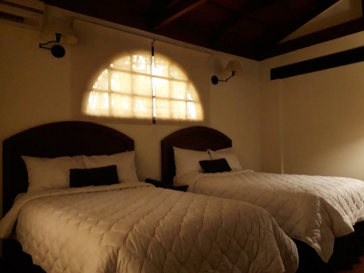 Kal Nawi Hotel San Salvador Esterno foto