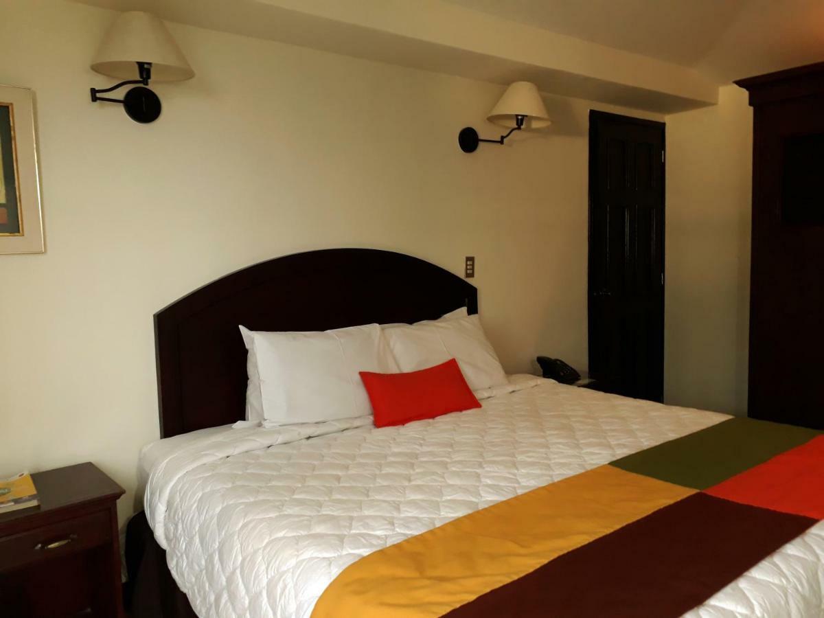 Kal Nawi Hotel San Salvador Esterno foto